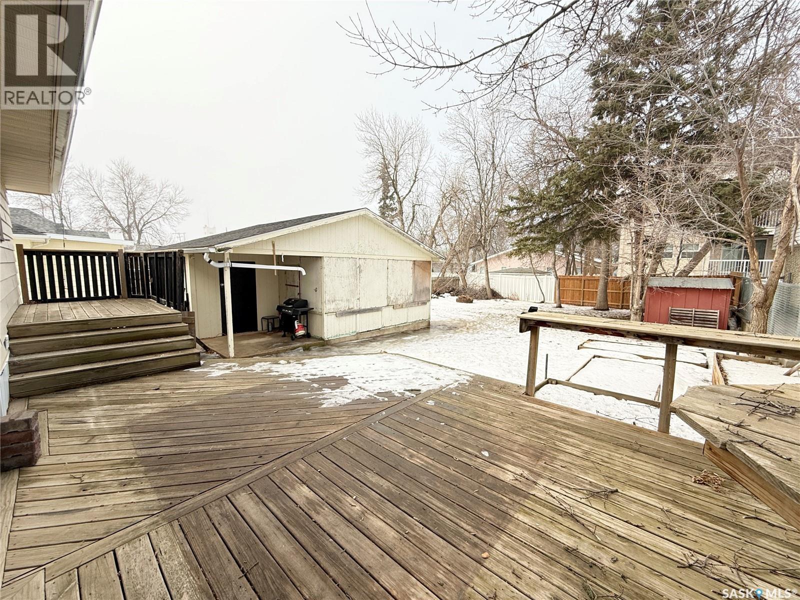 223 4Th Street, Weyburn, SK - Outdoor With Deck Patio Veranda
