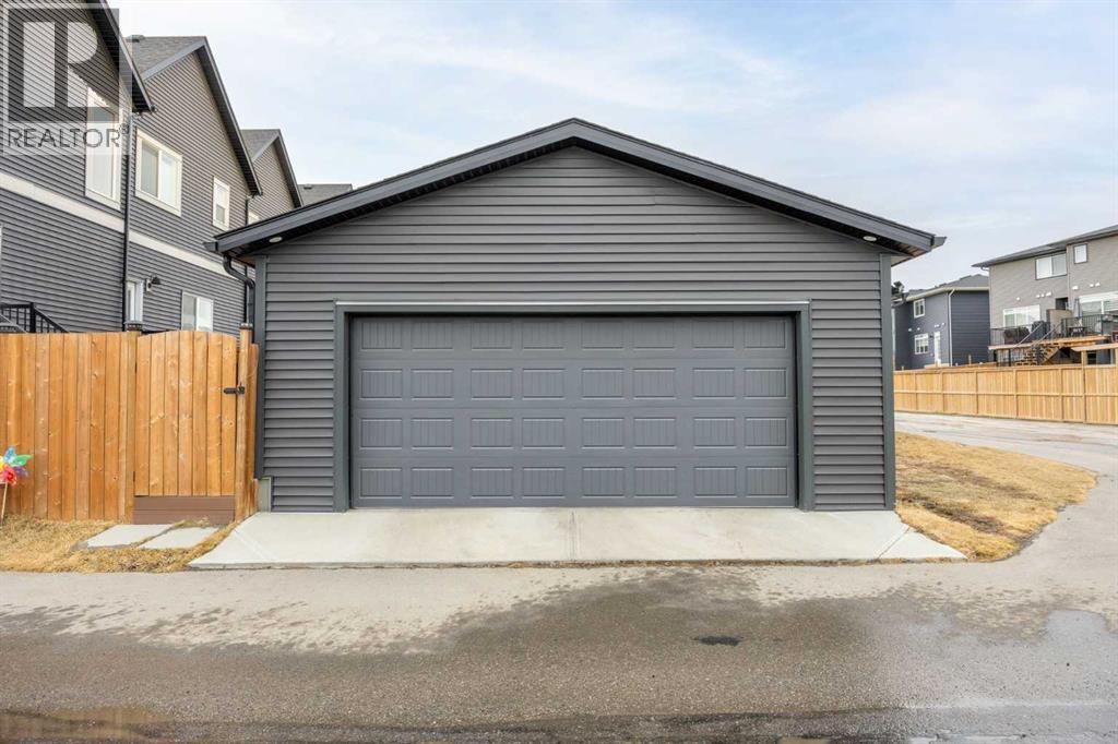 1027 Lanark Boulevard Se, Airdrie, AB - Outdoor With Exterior
