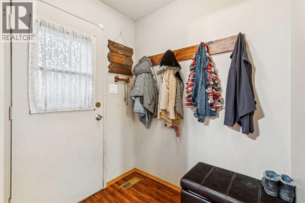 119 Whiteridge Place Ne, Calgary, AB - Indoor