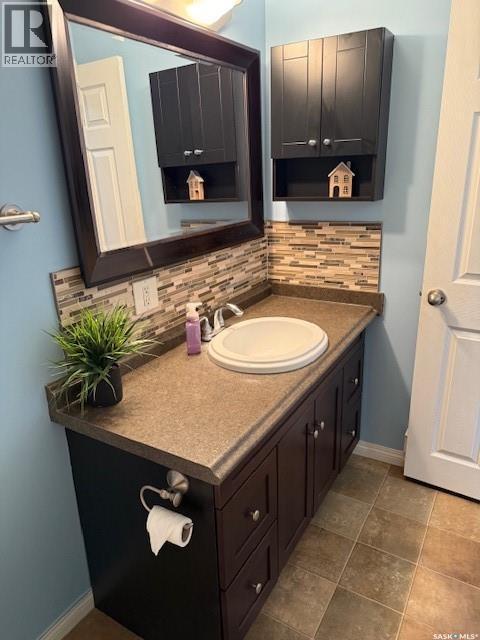 22 38 Spence Street, Regina, SK - Indoor Photo Showing Bathroom