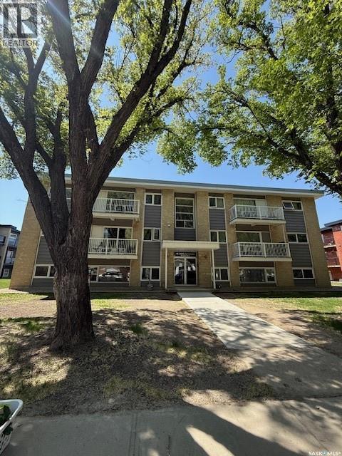 22 38 Spence Street, Regina, SK - Outdoor