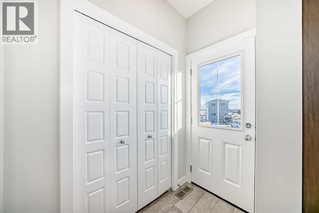 241 Bridgeport Gate, Chestermere, AB - Indoor Photo Showing Other Room