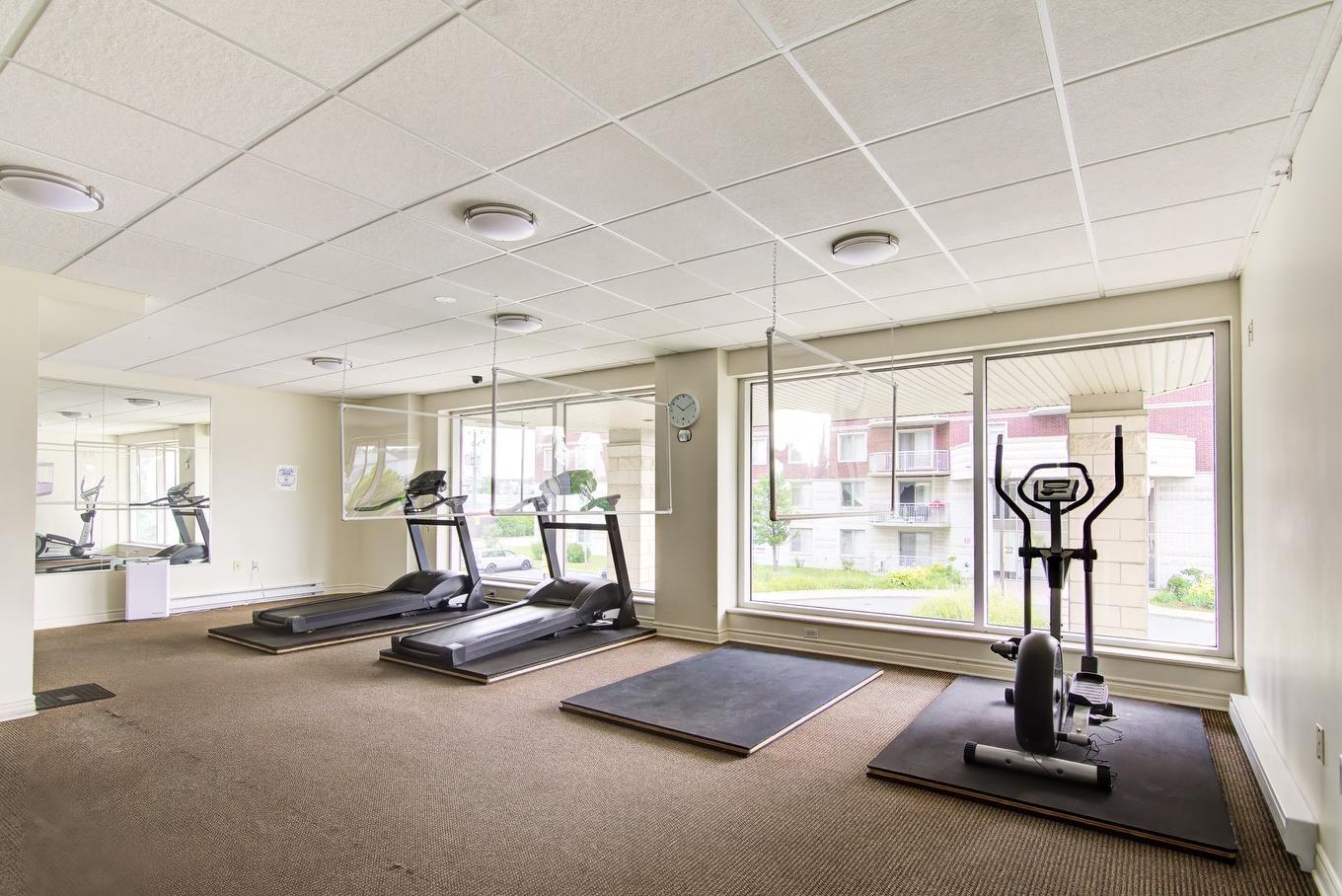 Exercise room - 505-1350 Rue Palerme, Brossard, QC - Indoor Photo Showing Gym Room