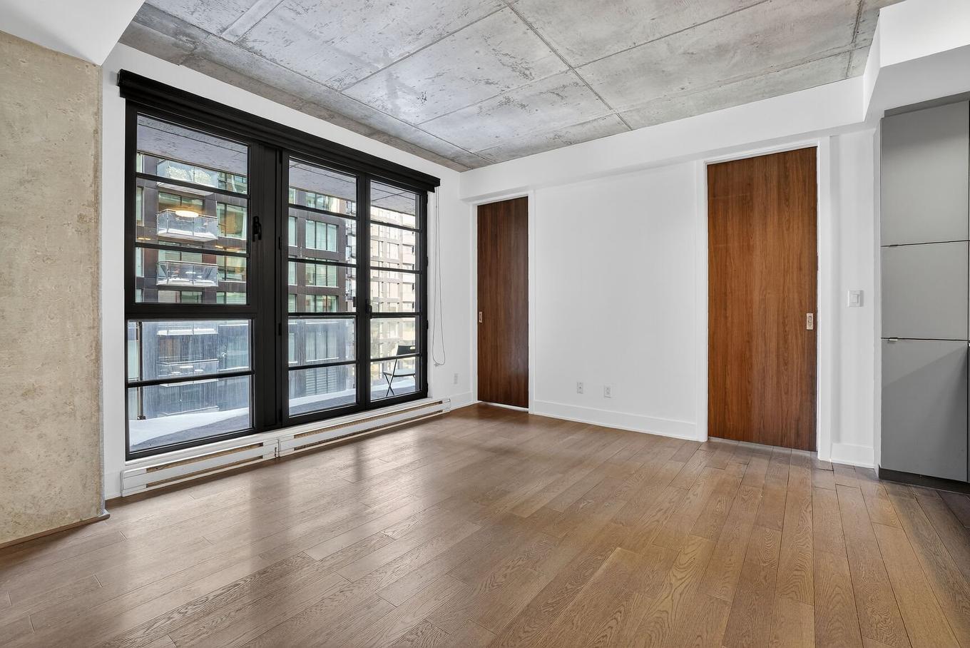 Salon - 703-1330 Rue Olier, Montréal (Le Sud-Ouest), QC - Indoor Photo Showing Other Room