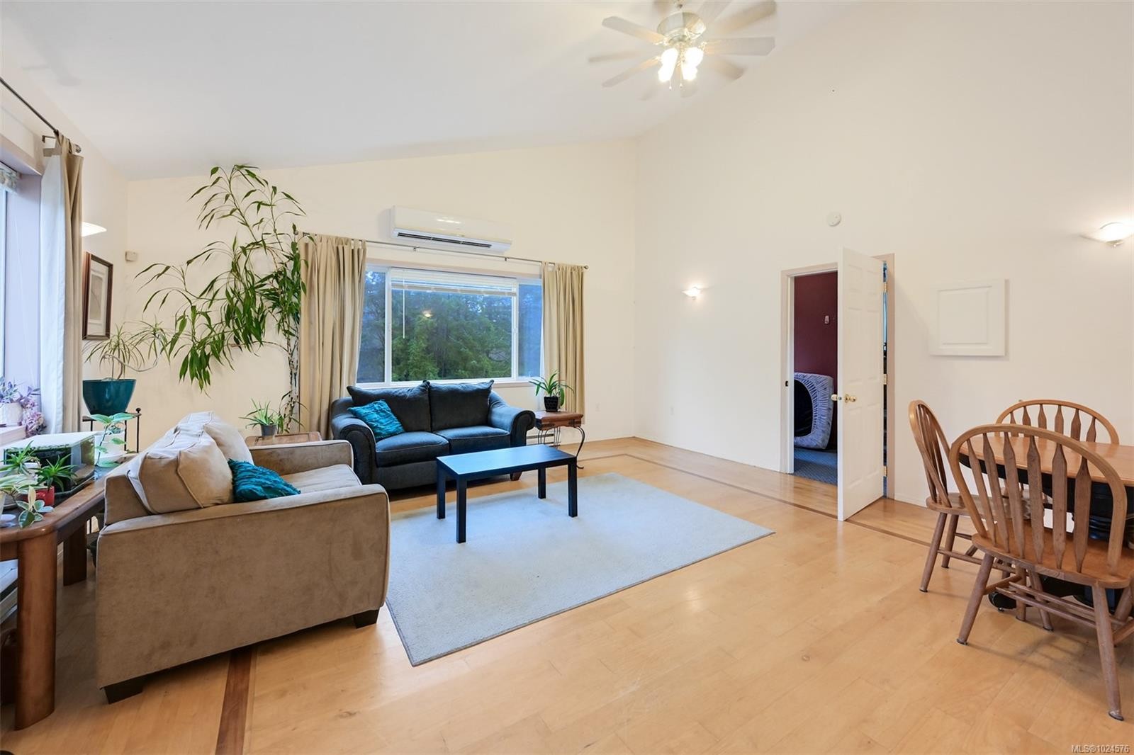 2035 Herd Rd, Duncan, BC