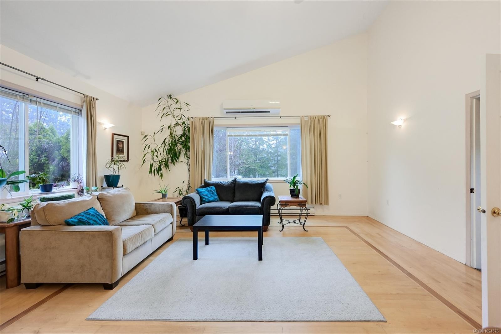 2035 Herd Rd, Duncan, BC