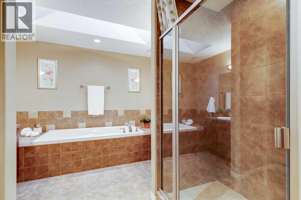 47 Tuscany Estates Close Nw, Calgary, AB - Indoor Photo Showing Bathroom