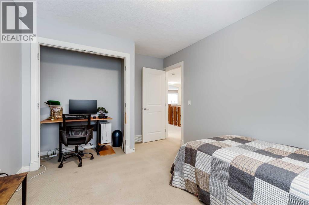 47 Tuscany Estates Close Nw, Calgary, AB - Indoor Photo Showing Bedroom