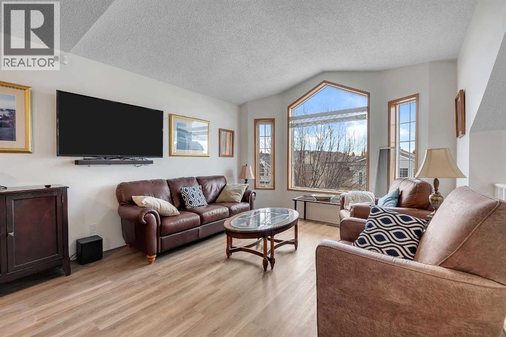 192 Rivercrest Close Se, Calgary, AB - Indoor Photo Showing Living Room