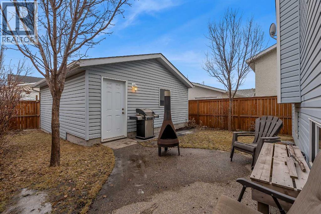 192 Rivercrest Close Se, Calgary, AB - Outdoor