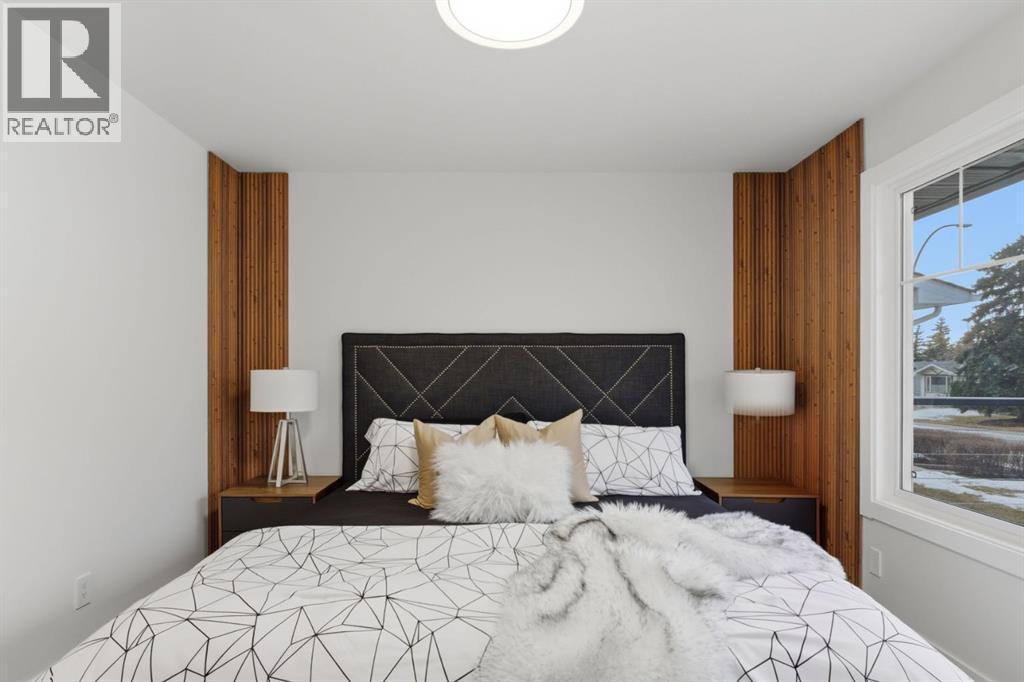 11039 Brae Road Sw, Calgary, AB - Indoor Photo Showing Bedroom