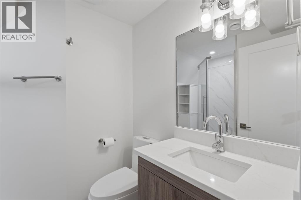 11039 Brae Road Sw, Calgary, AB - Indoor Photo Showing Bathroom