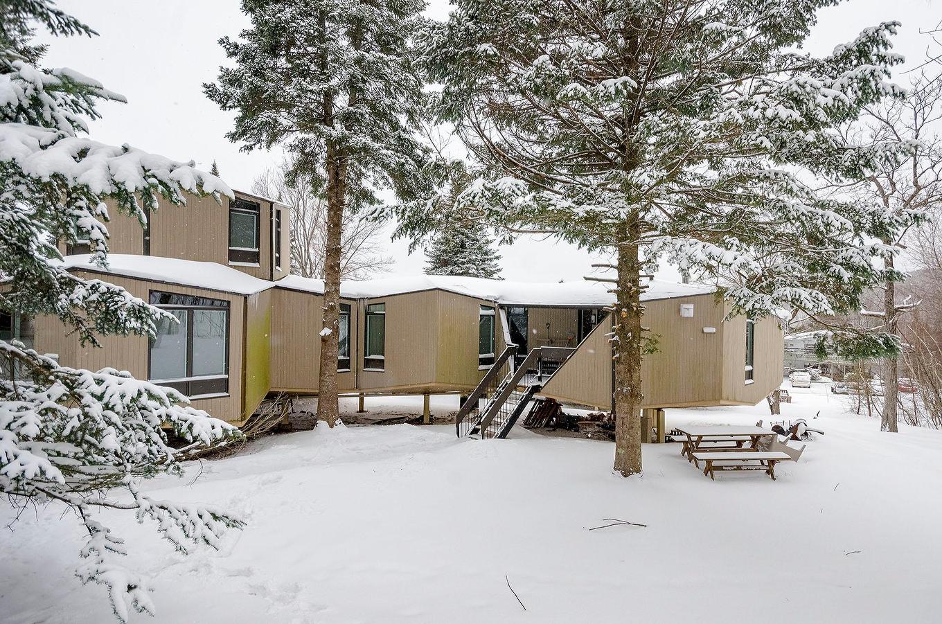 Façade - 32-110 Rue Thibodeau, Sutton, QC - Outdoor