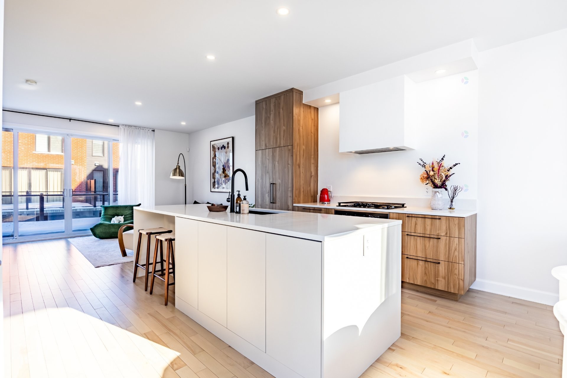Cuisine - 111 Av. Des Chênes, Candiac, QC - Indoor Photo Showing Kitchen With Upgraded Kitchen