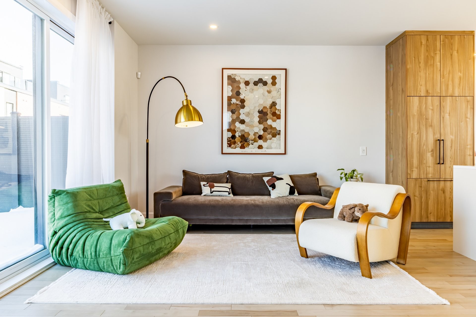 Salon - 111 Av. Des Chênes, Candiac, QC - Indoor Photo Showing Living Room