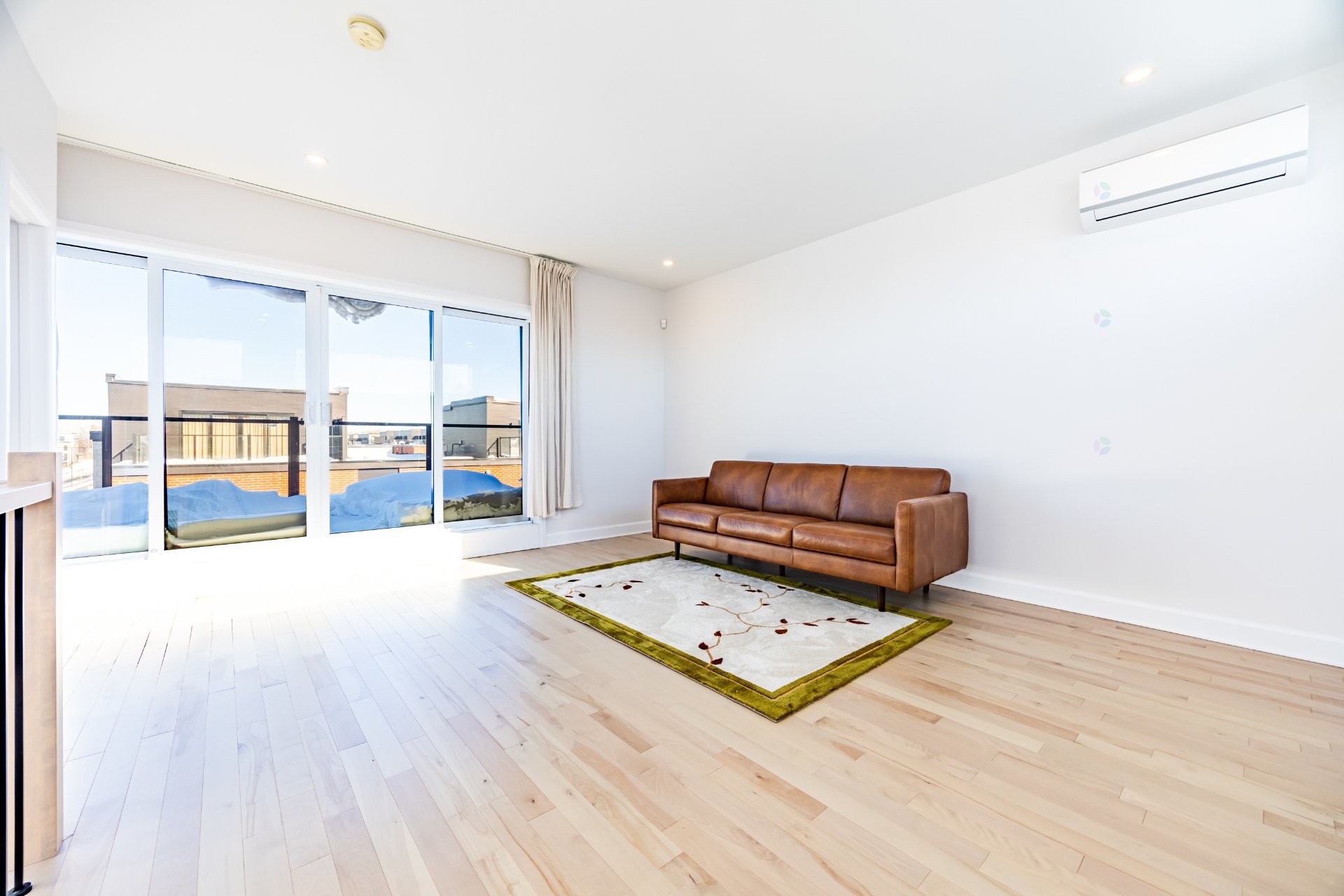 Mezzanine - 111 Av. Des Chênes, Candiac, QC - Indoor Photo Showing Other Room