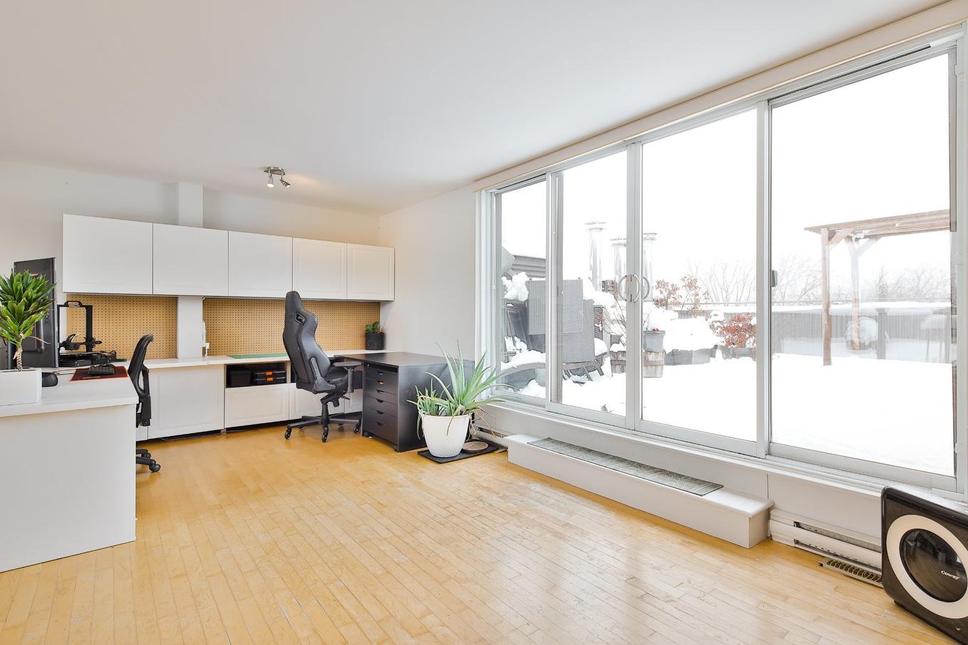 Chambre à coucher principale - 4-1919 Rue Beaudry, Montréal (Ville-Marie), QC - Indoor Photo Showing Other Room