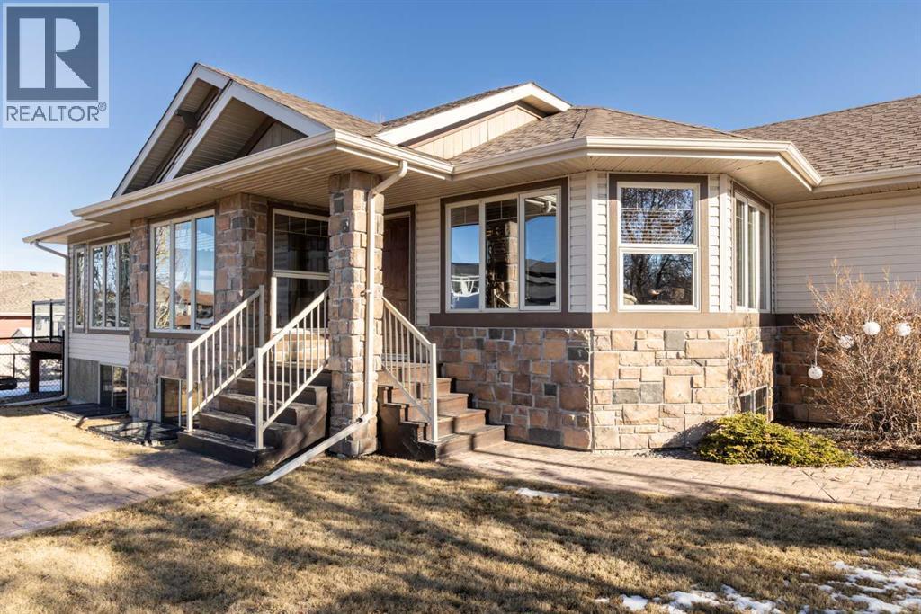 6371 Cedar Way, Innisfail, AB - Outdoor