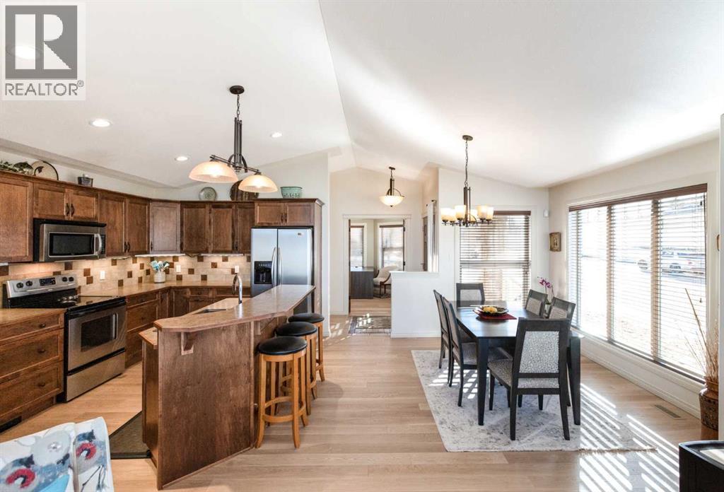 6371 Cedar Way, Innisfail, AB - Indoor