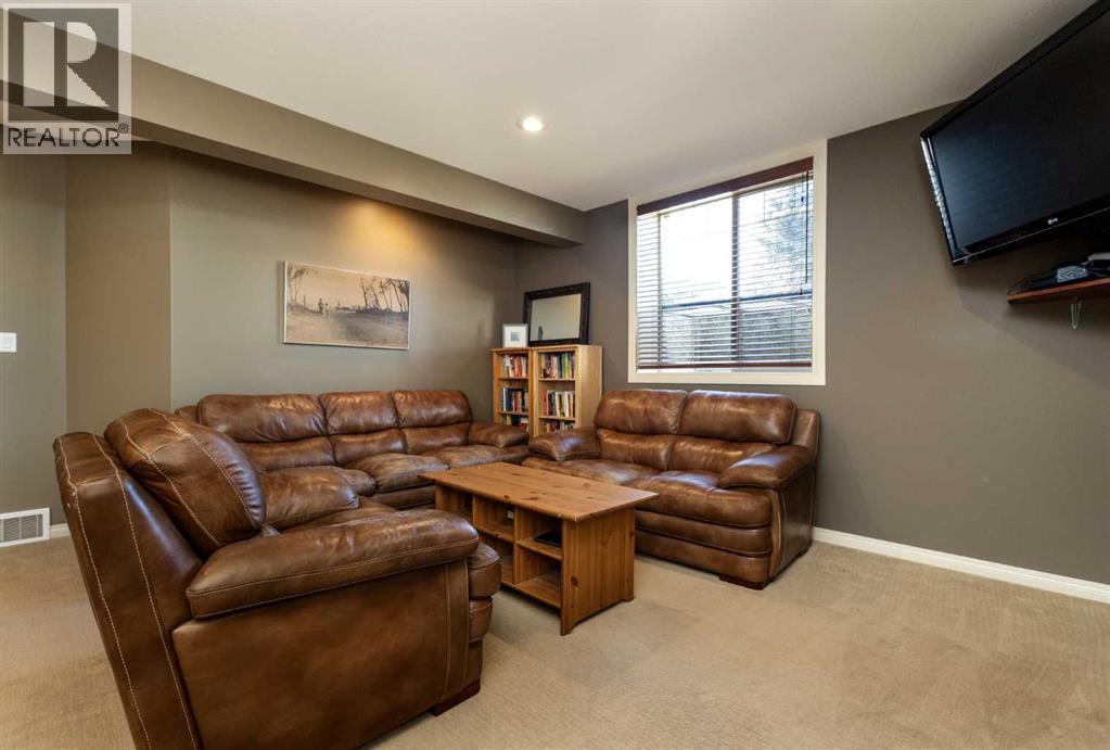 6371 Cedar Way, Innisfail, AB - Indoor