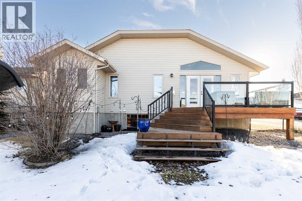6371 Cedar Way, Innisfail, AB - Outdoor With Deck Patio Veranda