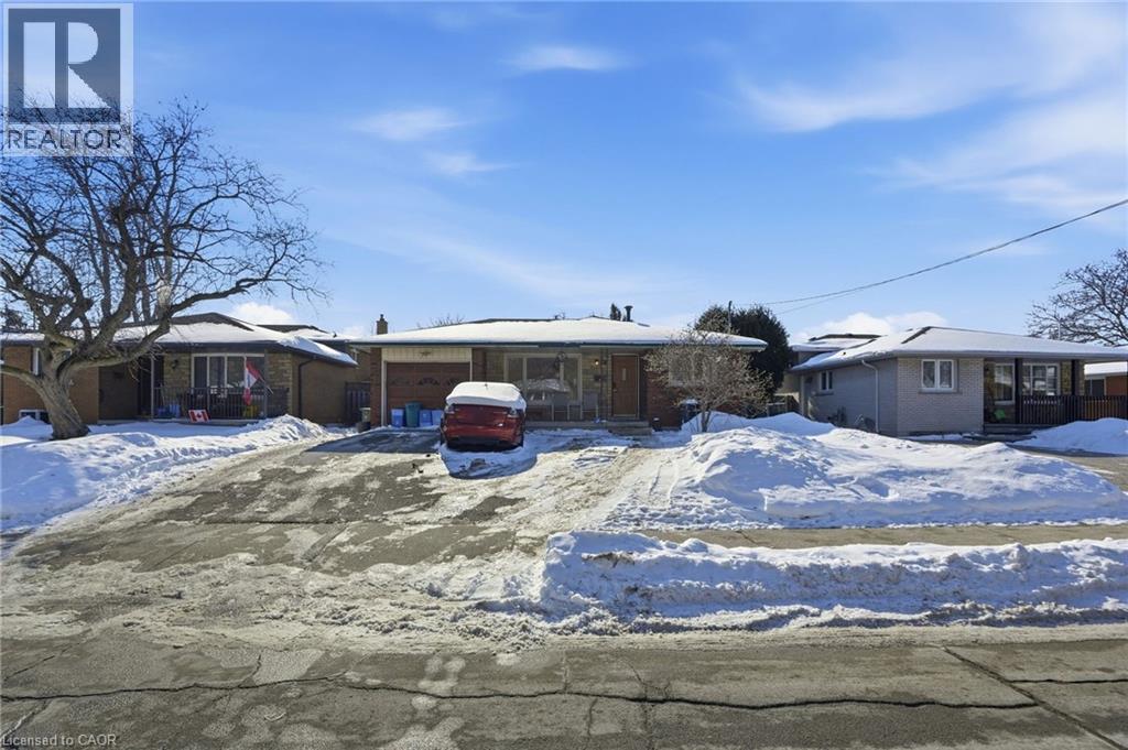 57 Gainsborough Road, Hamilton, ON - Outdoor