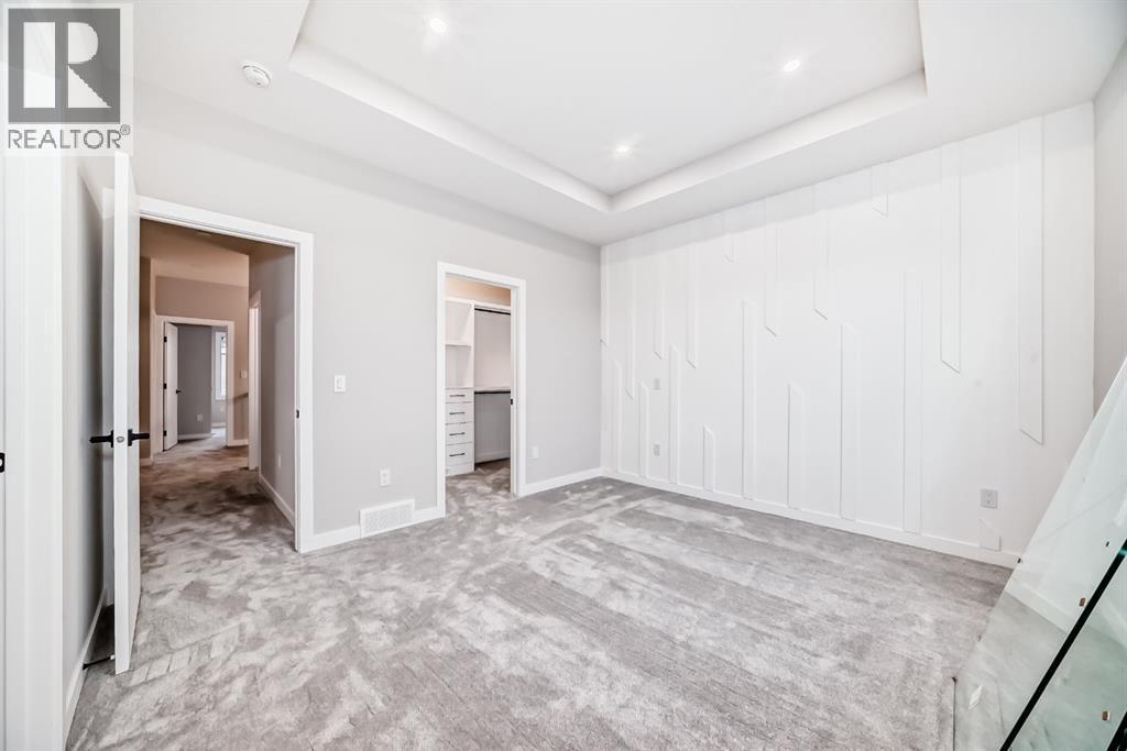 508 Heritage Boulevard, Cochrane, AB - Indoor Photo Showing Other Room