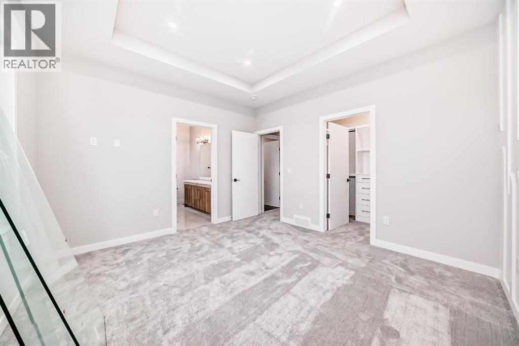 508 Heritage Boulevard, Cochrane, AB - Indoor Photo Showing Other Room