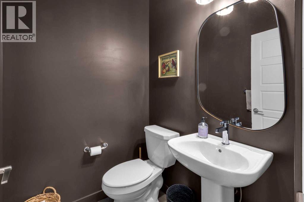 287 Rivercrest Boulevard, Cochrane, AB - Indoor Photo Showing Bathroom