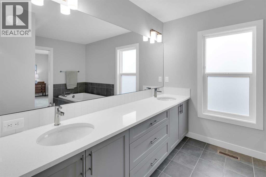 287 Rivercrest Boulevard, Cochrane, AB - Indoor Photo Showing Bathroom