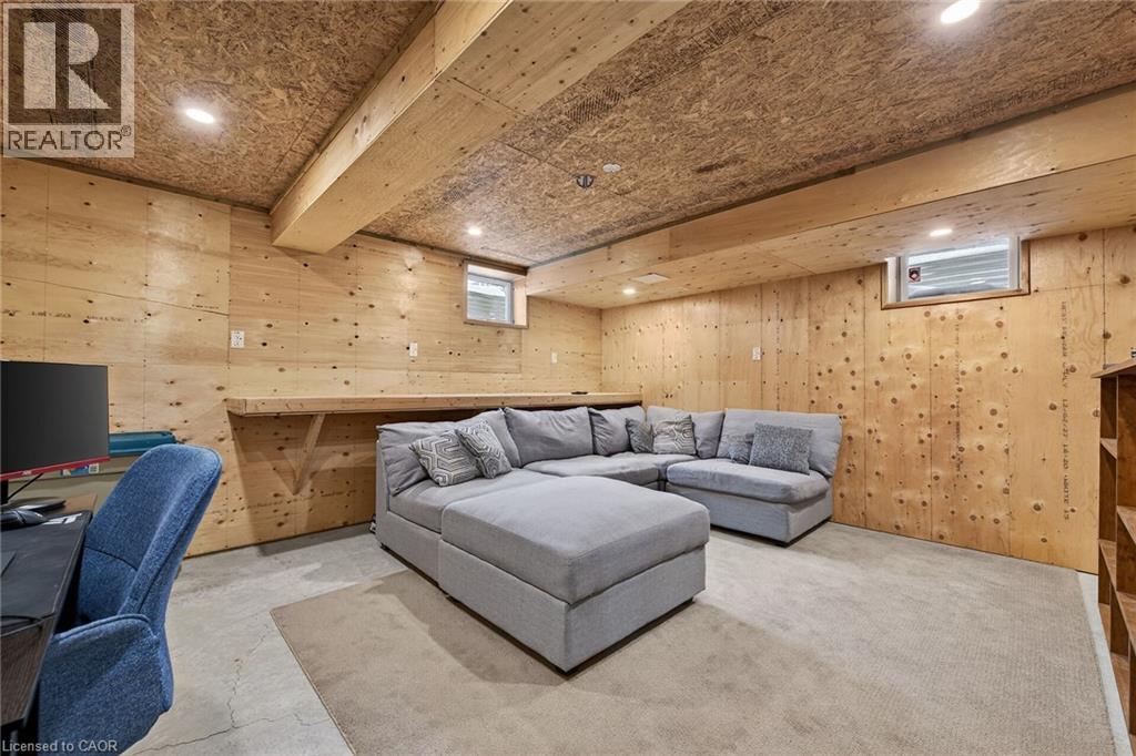 9 Chicory Crescent, St. Catharines, ON - Indoor