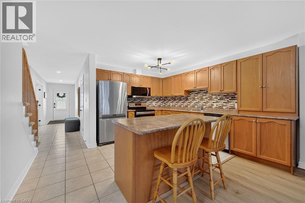 9 Chicory Crescent, St. Catharines, ON - Indoor Photo Showing Kitchen