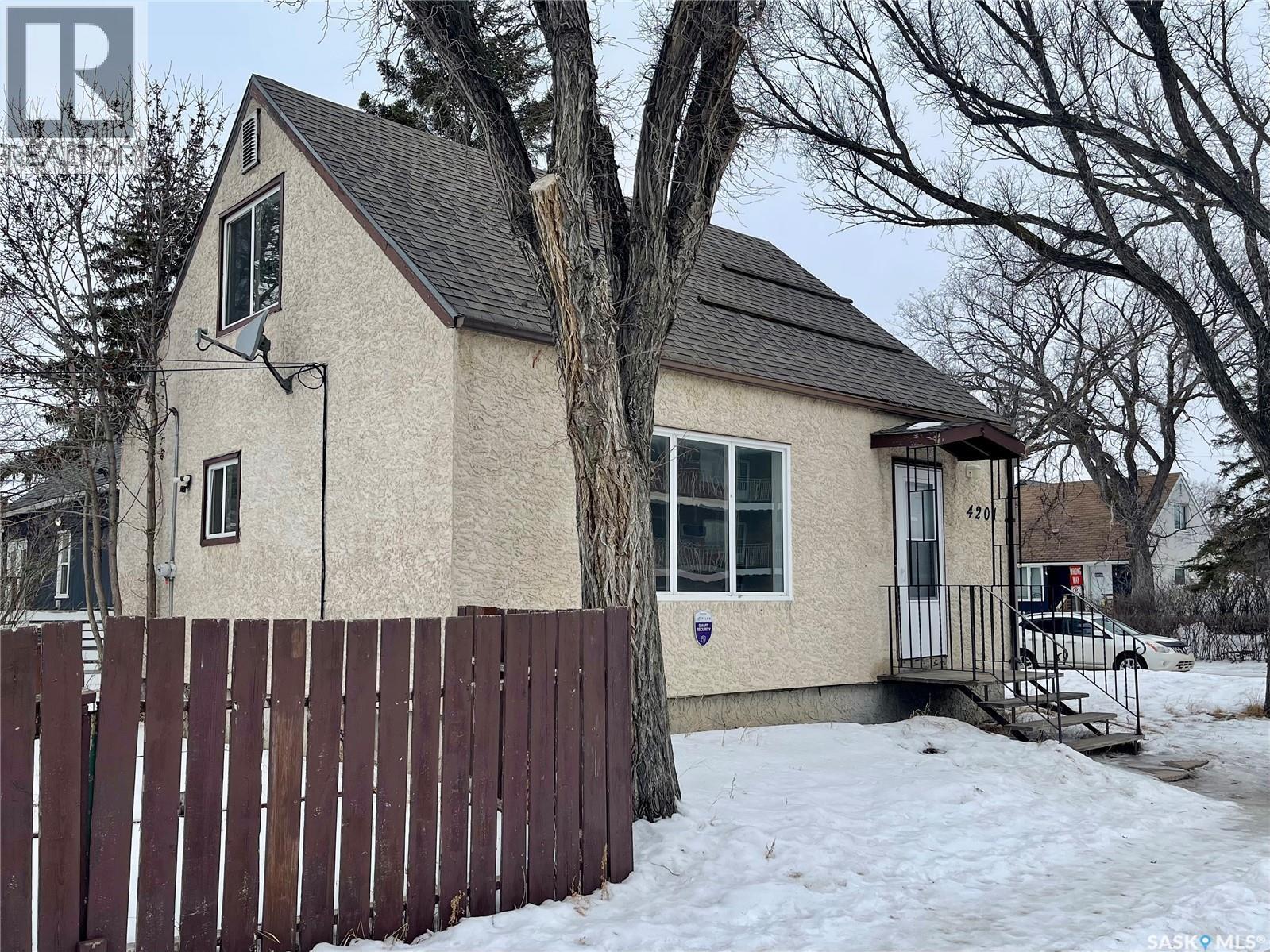 4201 6Th Avenue, Regina, SK - Outdoor