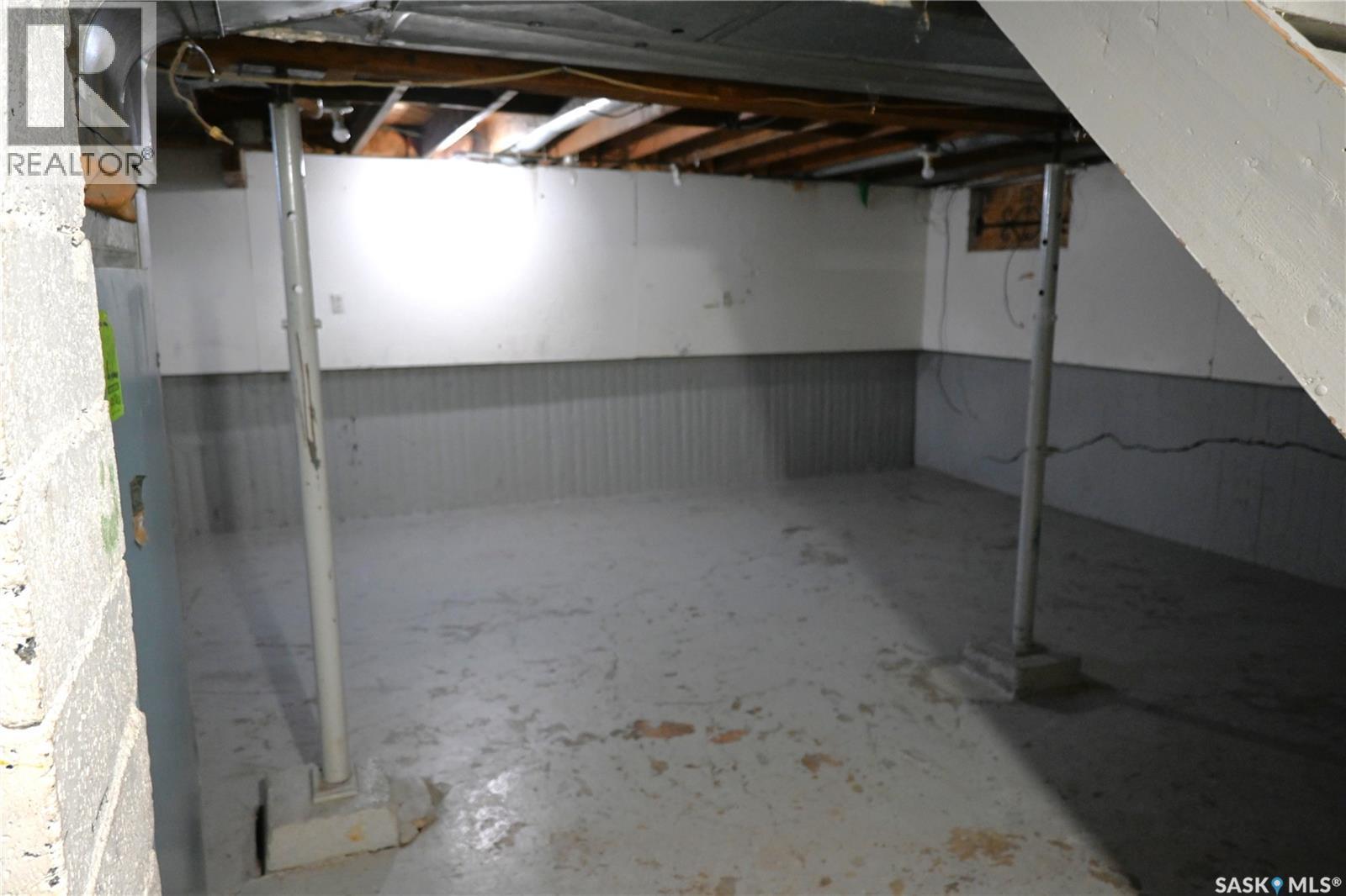 4201 6Th Avenue, Regina, SK - Indoor Photo Showing Basement