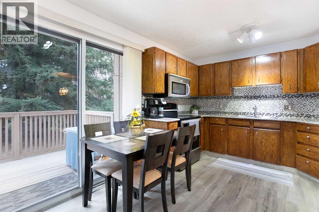 9, 225 Berwick Drive Nw, Calgary, AB - Indoor