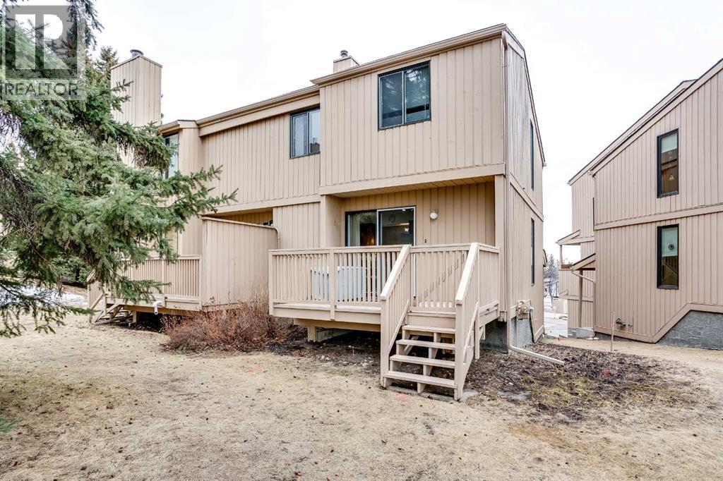 9, 225 Berwick Drive Nw, Calgary, AB - Outdoor With Exterior