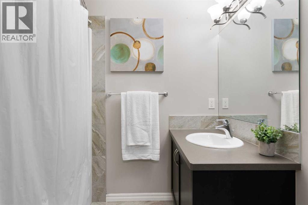 1529 Legacy Circle Se, Calgary, AB - Indoor Photo Showing Bathroom