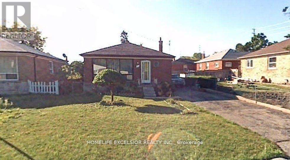 Main Upper - 3 Strode Drive, Toronto, ON - Outdoor