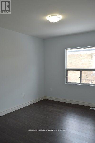 Main Upper - 3 Strode Drive, Toronto, ON - Indoor Photo Showing Other Room