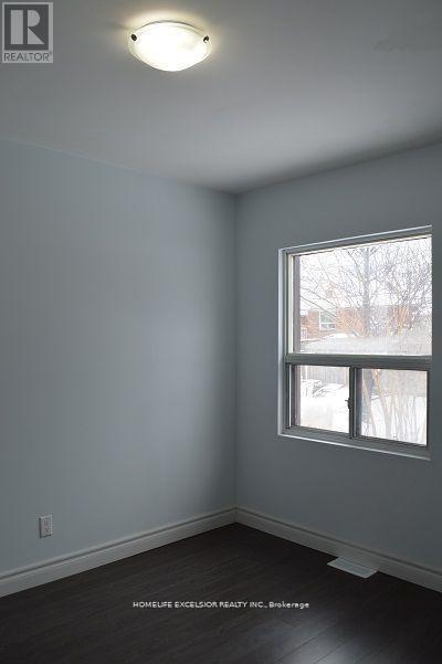 Main Upper - 3 Strode Drive, Toronto, ON - Indoor Photo Showing Other Room