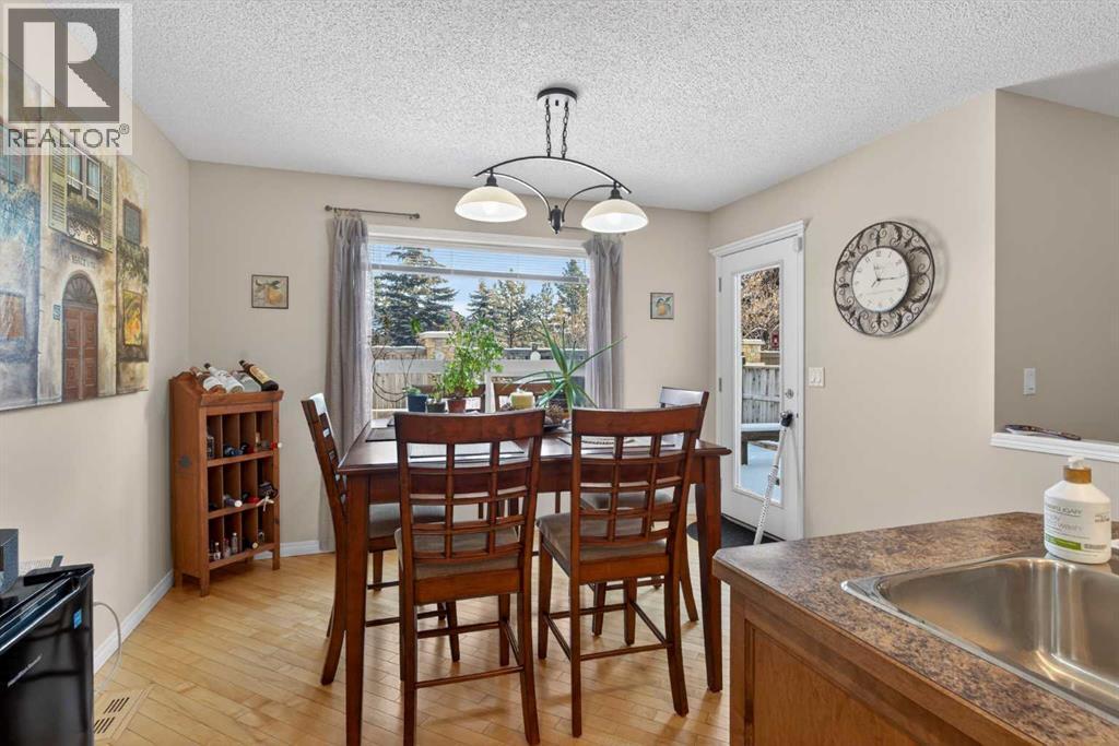 Dining - 627 Auburn Bay Heights Se, Calgary, AB - Indoor Photo Showing Dining Room