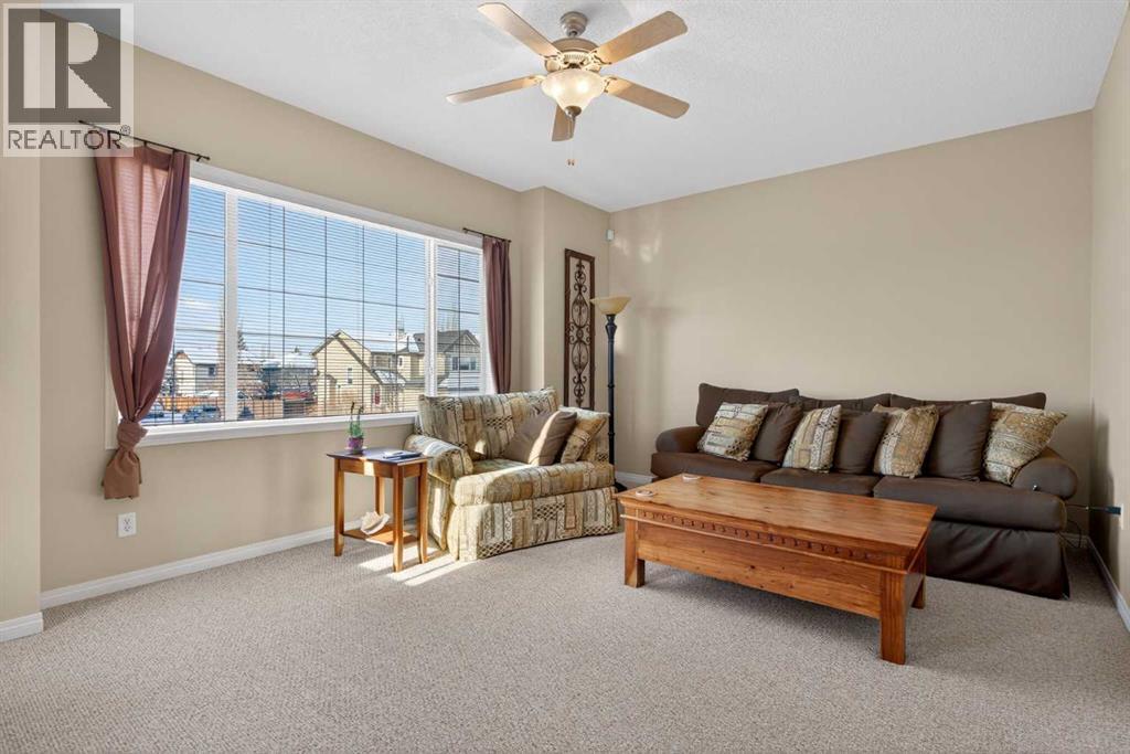 Family Room - 627 Auburn Bay Heights Se, Calgary, AB - Indoor Photo Showing Living Room