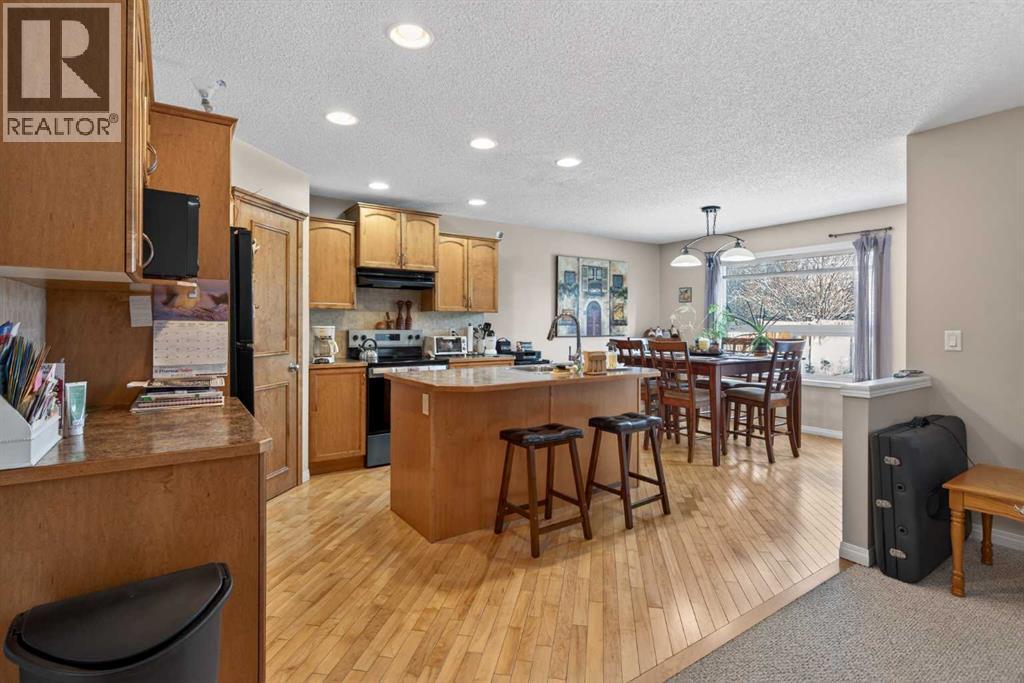 Kitchen and Dining - 627 Auburn Bay Heights Se, Calgary, AB - Indoor