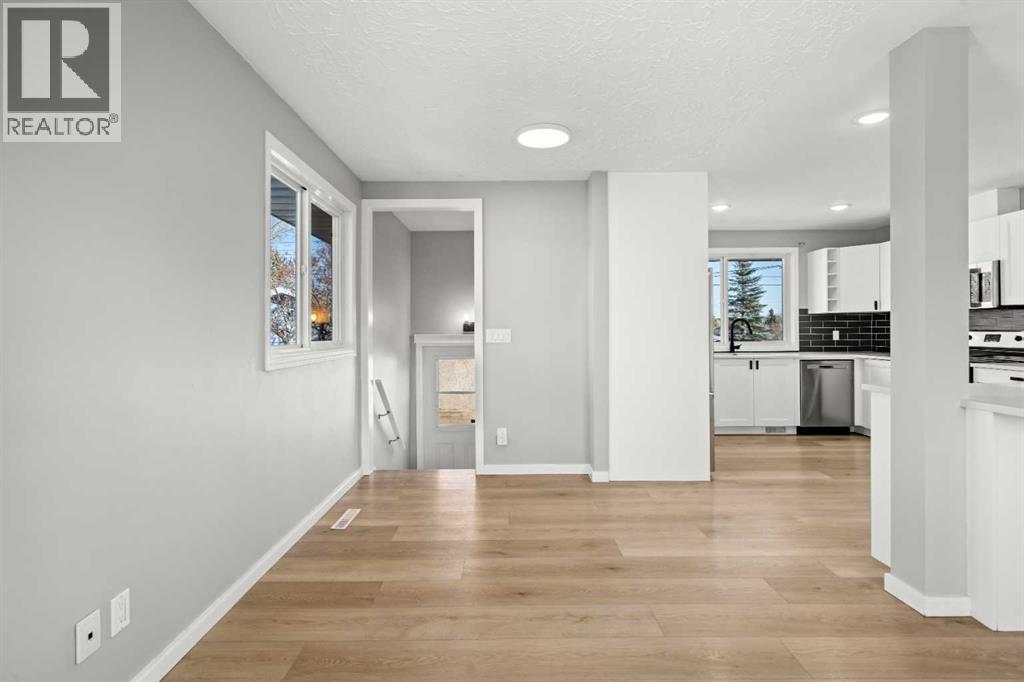 4520 Greenview Drive Ne, Calgary, AB - Indoor