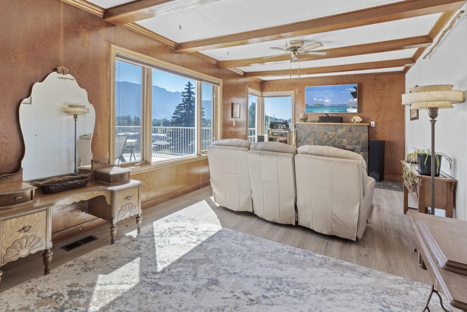 209 27Th Avenue, Erickson, BC - Indoor