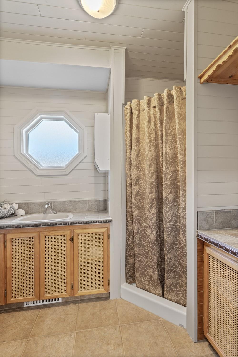 209 27Th Avenue, Erickson, BC - Indoor