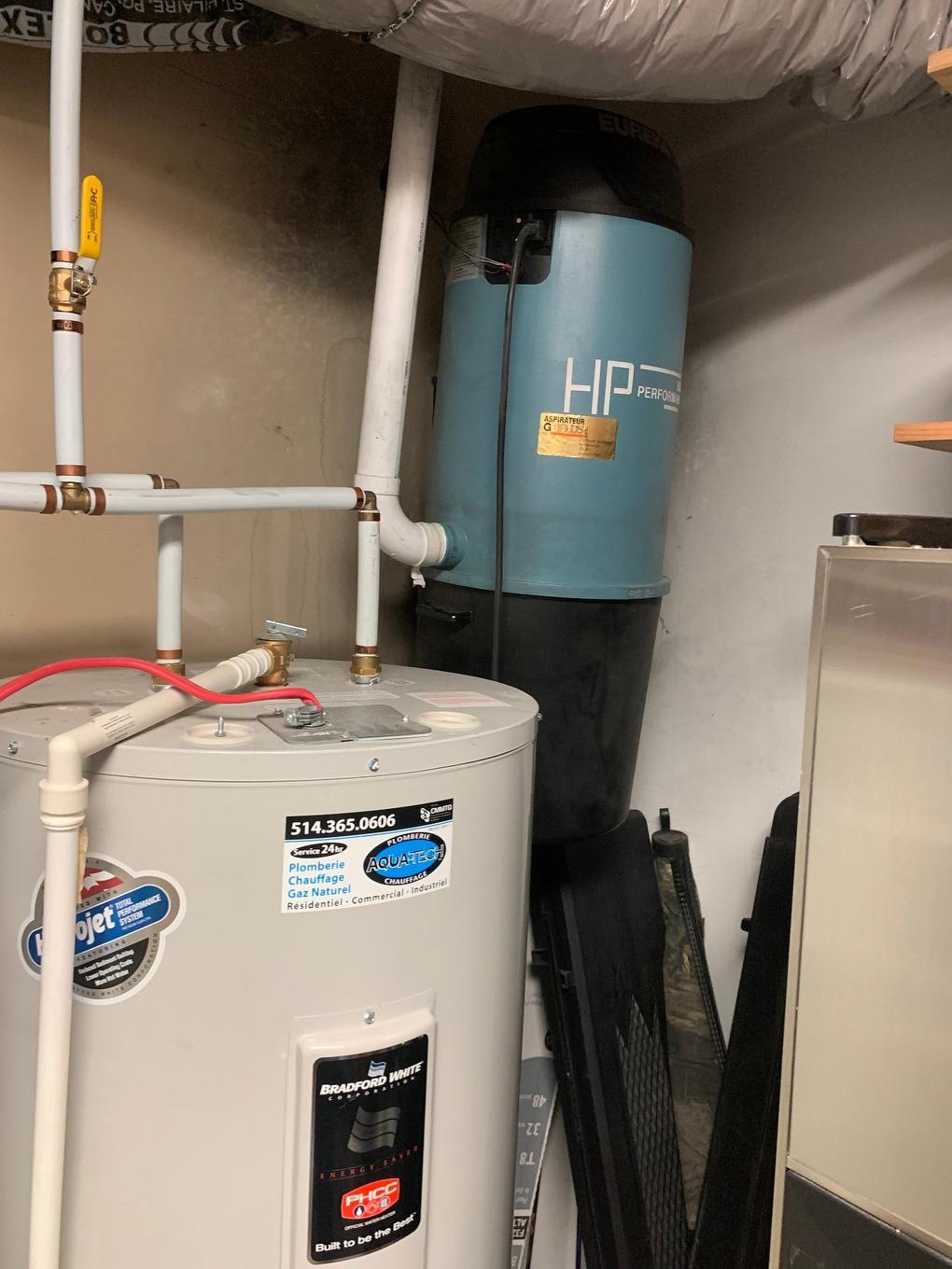 Rangement - 268 Rue Vallée, Sainte-Anne-De-Bellevue, QC - Indoor Photo Showing Basement