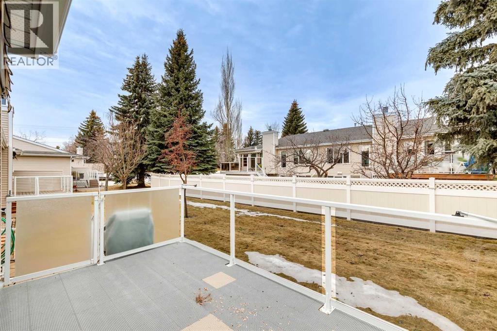 1025 Shawnee Road Sw, Calgary, AB - Outdoor