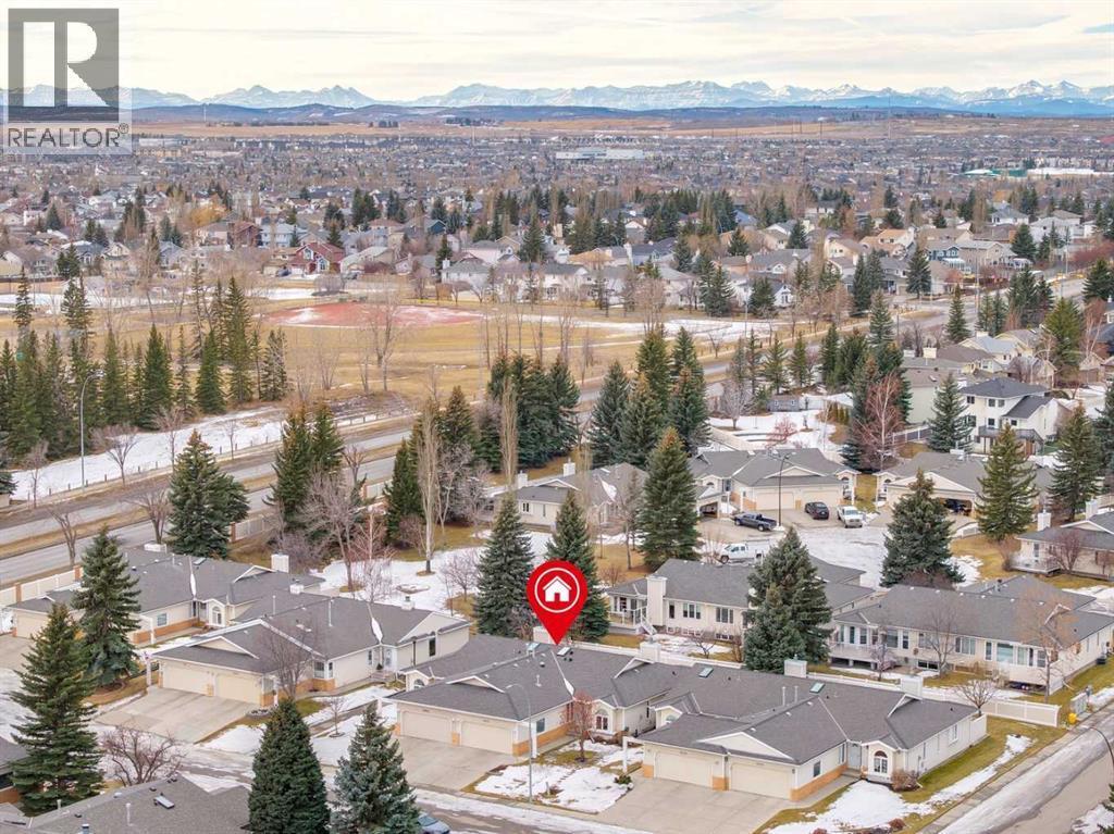 1025 Shawnee Road Sw, Calgary, AB - Outdoor With View