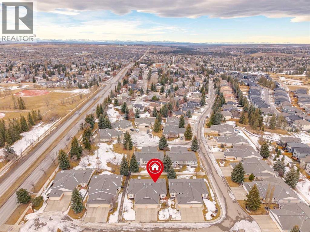 1025 Shawnee Road Sw, Calgary, AB - Outdoor With View